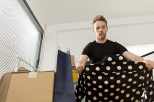 How to Pack Clothes for Moving in Ottawa, Ontario